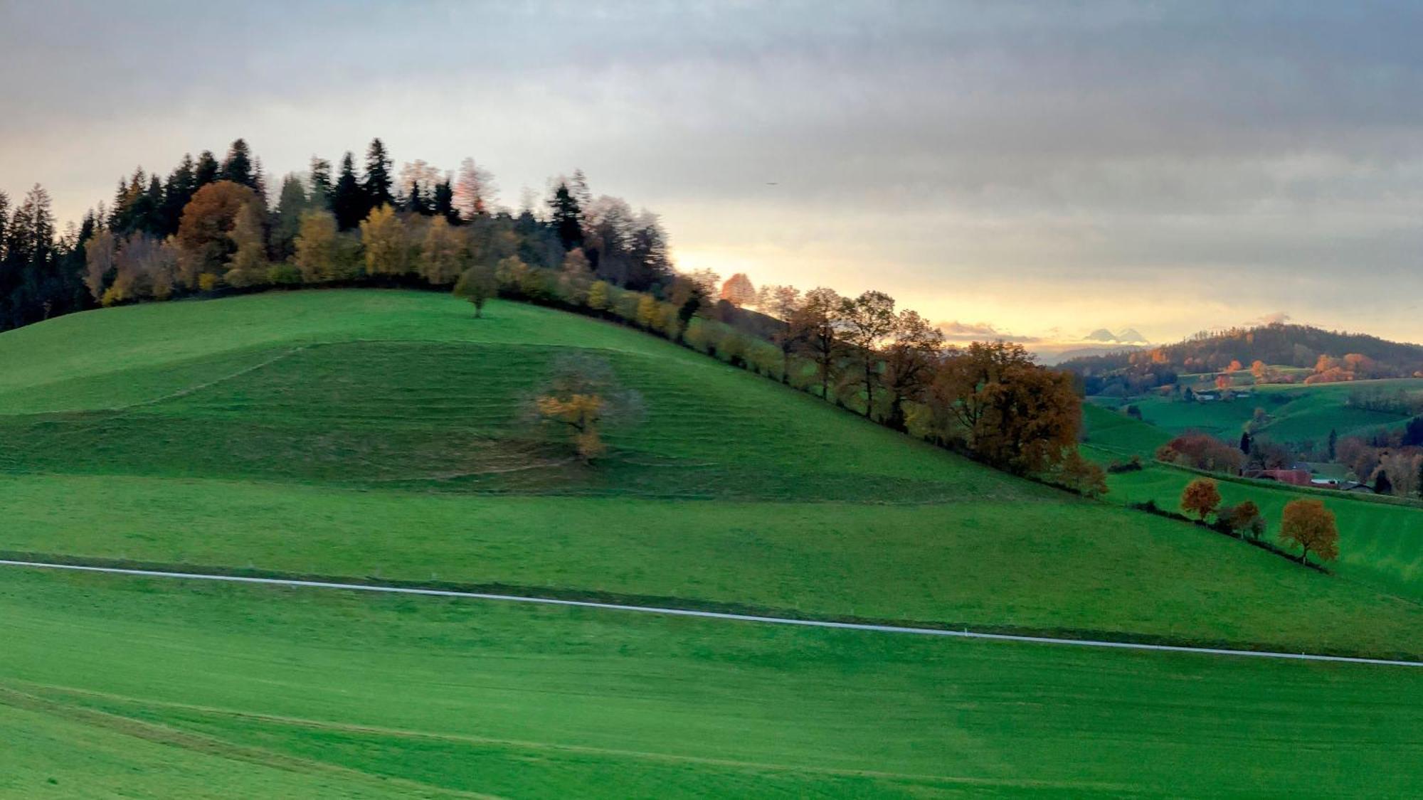 Berghof Erlebnis Ag Bed and Breakfast Pfaffnau Buitenkant foto